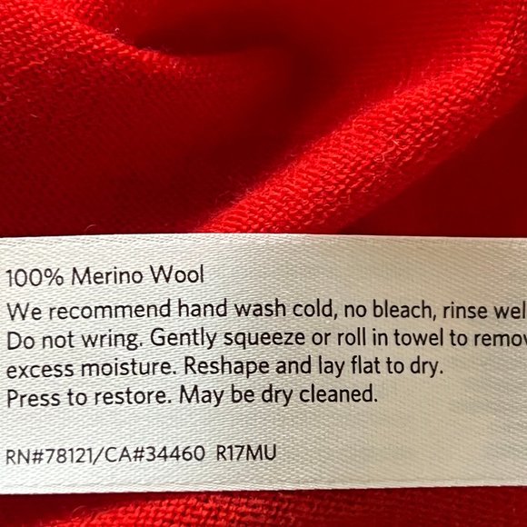 Like new EILEEN FISHER Lightweight Bright Red Merino Wool V-Neck Sweater… - Picture 11 of 12